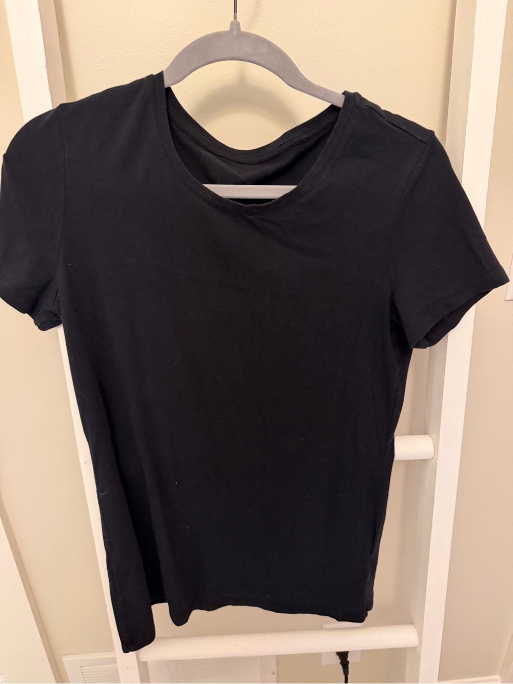 Classic Black Women's Short-Sleeve Crewneck Tee
